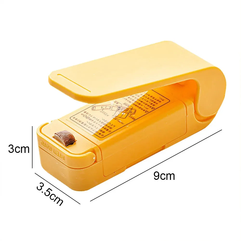 "Rechargeable Mini Heat Bag Sealer – Portable Handheld Sealing Machine for Food Packaging"